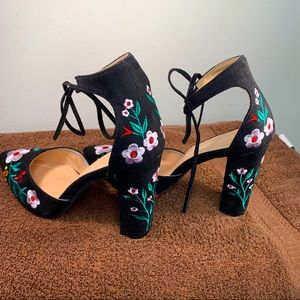 Chase and Chloe Black D’Orsay Chunky Heel Pump